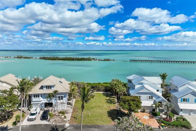 New Homes For Sale This Week That Attend The Island School: January 17th to January 23rd