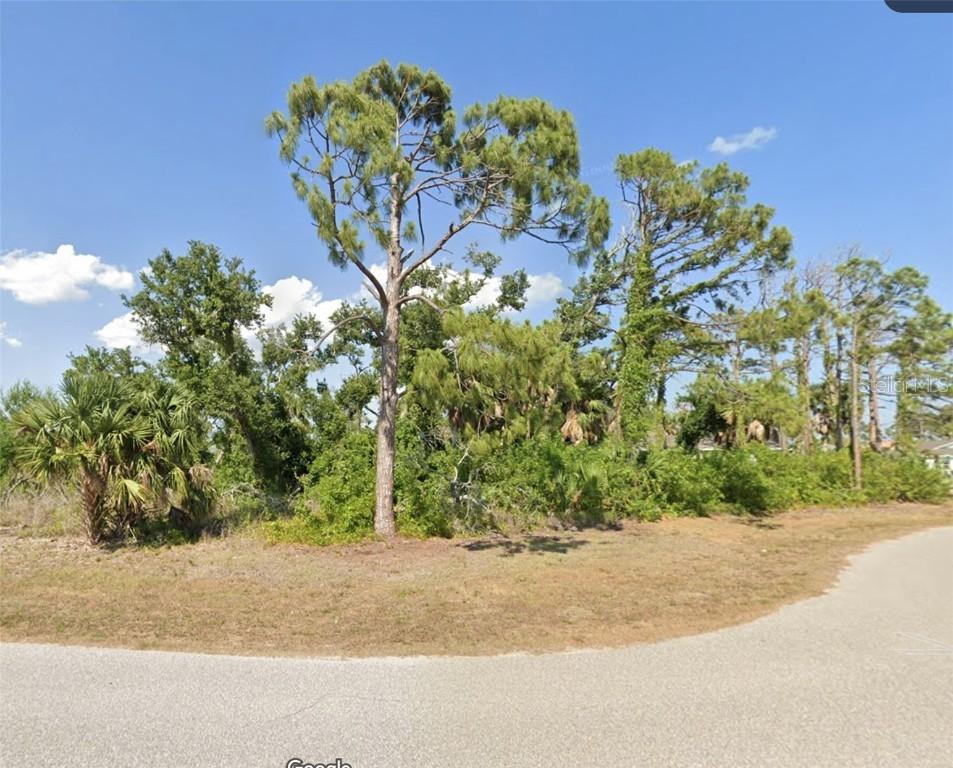 126 Australian Dr., Rotonda West, FL 33947