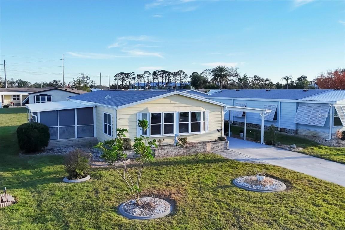 717 Tangerine Woods Blvd., Englewood, FL 34223