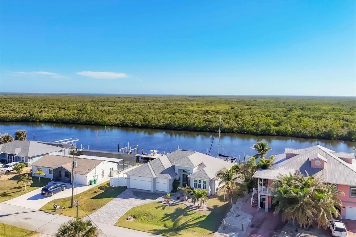 18502 Arapahoe Cir., Port Charlotte, FL 33948