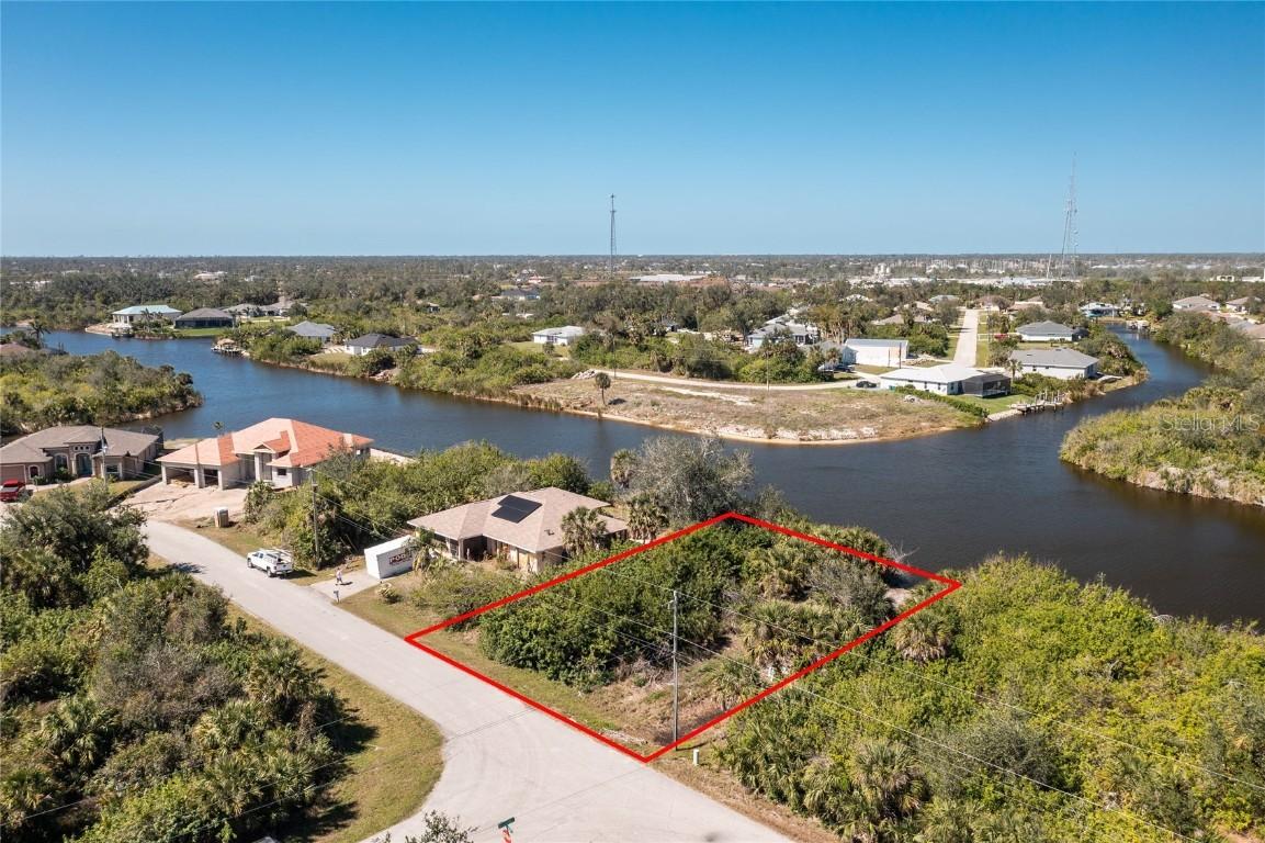 13742 Allamanda Cir., Port Charlotte, FL 33981