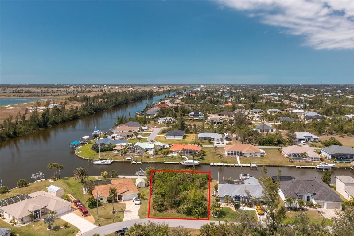 10533 Washington Rd., Port Charlotte, FL 33981