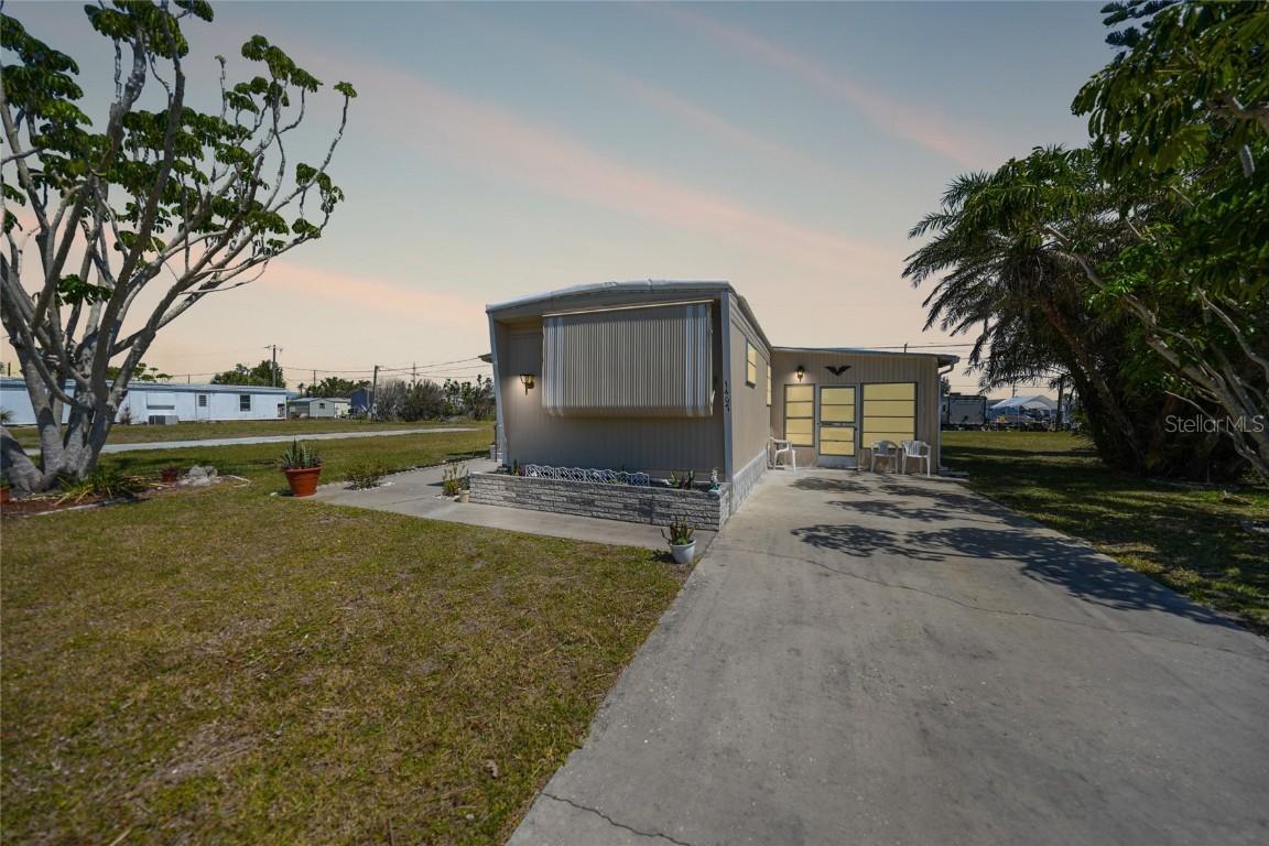 1407 Seagull Dr., Englewood, FL 34224