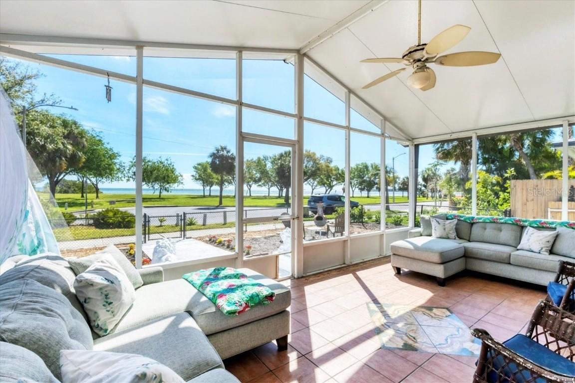 1501 Beach Dr., St Petersburg, FL 33701