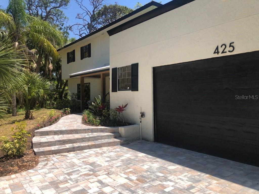 425 Laurel Rd., Nokomis, FL 34275