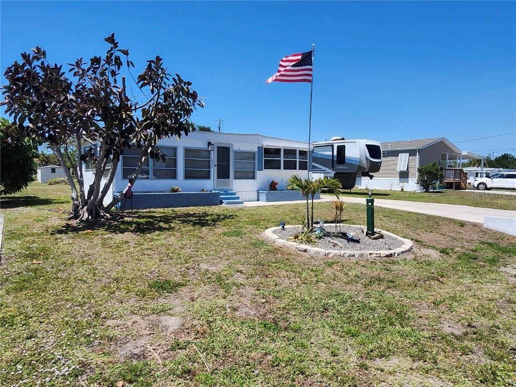 1252 Kingfisher Dr., Englewood, FL 34224