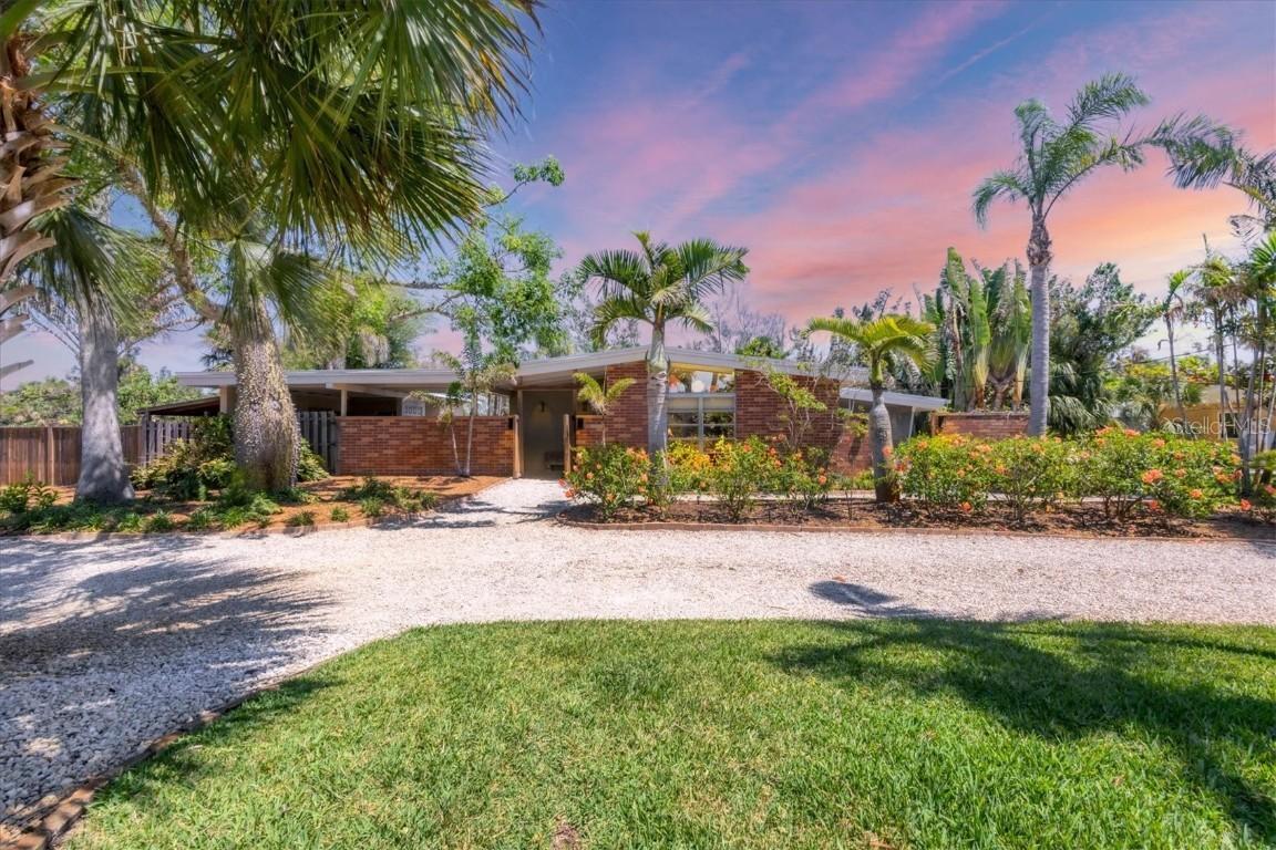 20 Spaniards Rd, Placida, FL 33946