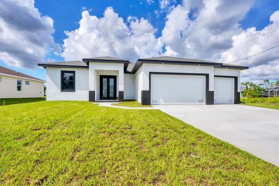 40 Golfview Ct., Rotonda West, FL 33947