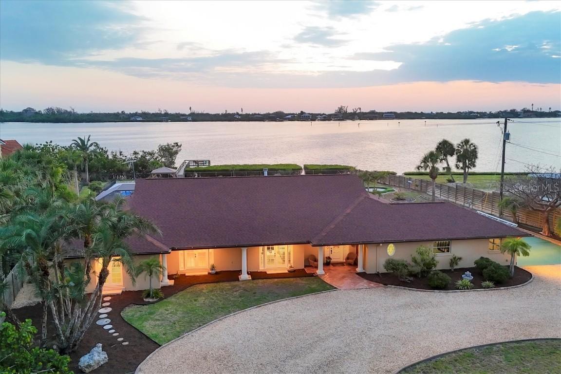 1275 Bayshore Dr., Englewood, FL 34223