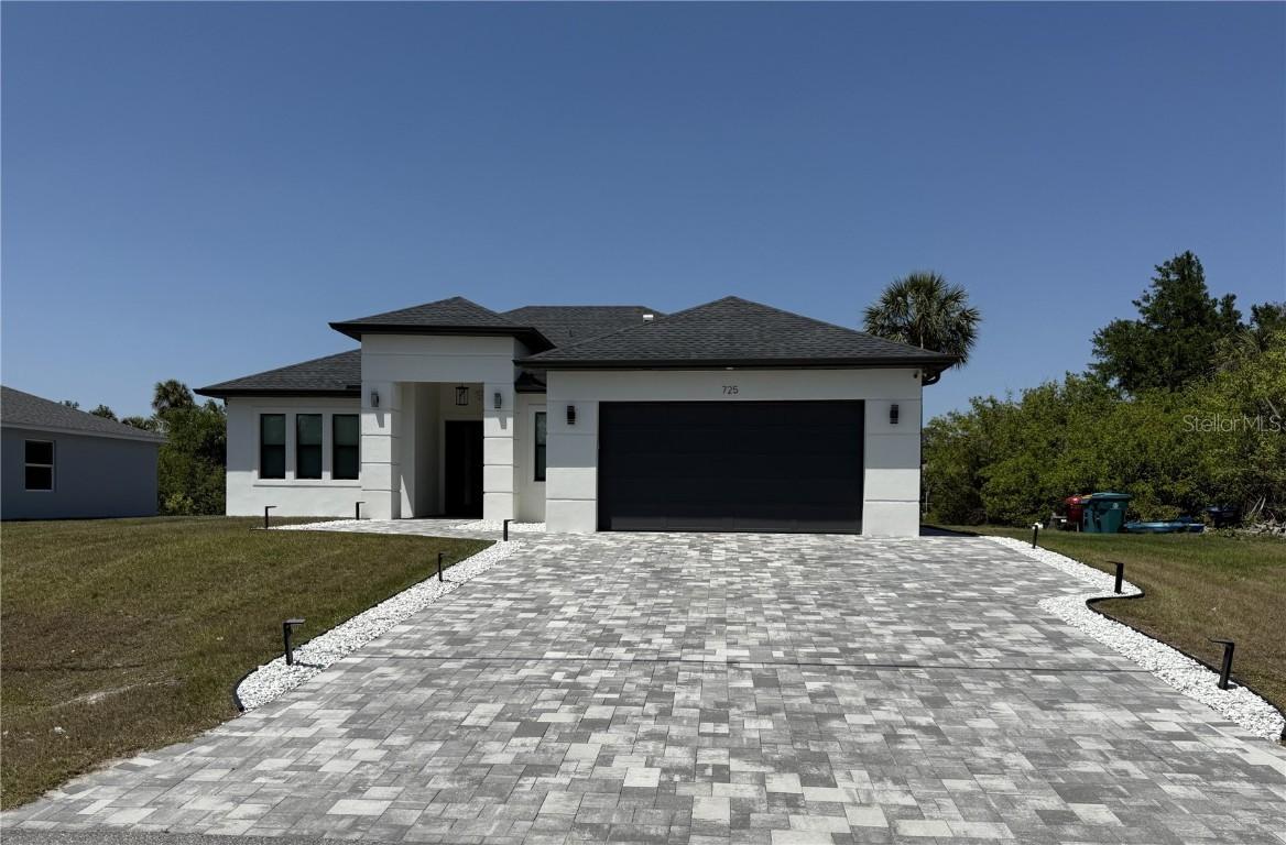 725 Clearview Dr., Port Charlotte, FL 33953