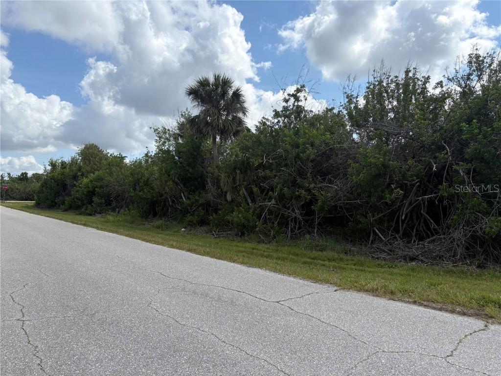 6094 Collier St., Englewood, FL 34224