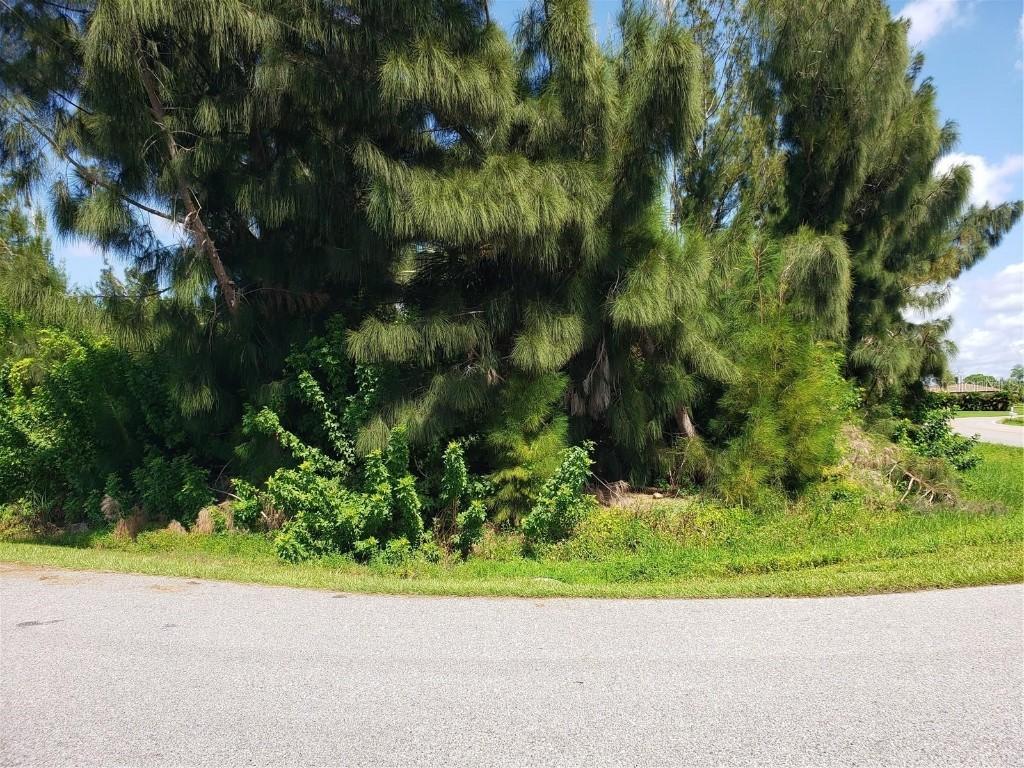 370 W Tarpon Blvd., Port Charlotte, FL 33952
