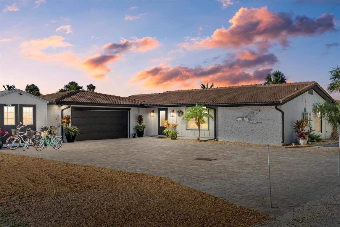 7530 Whitcomb St., Englewood, FL 34223