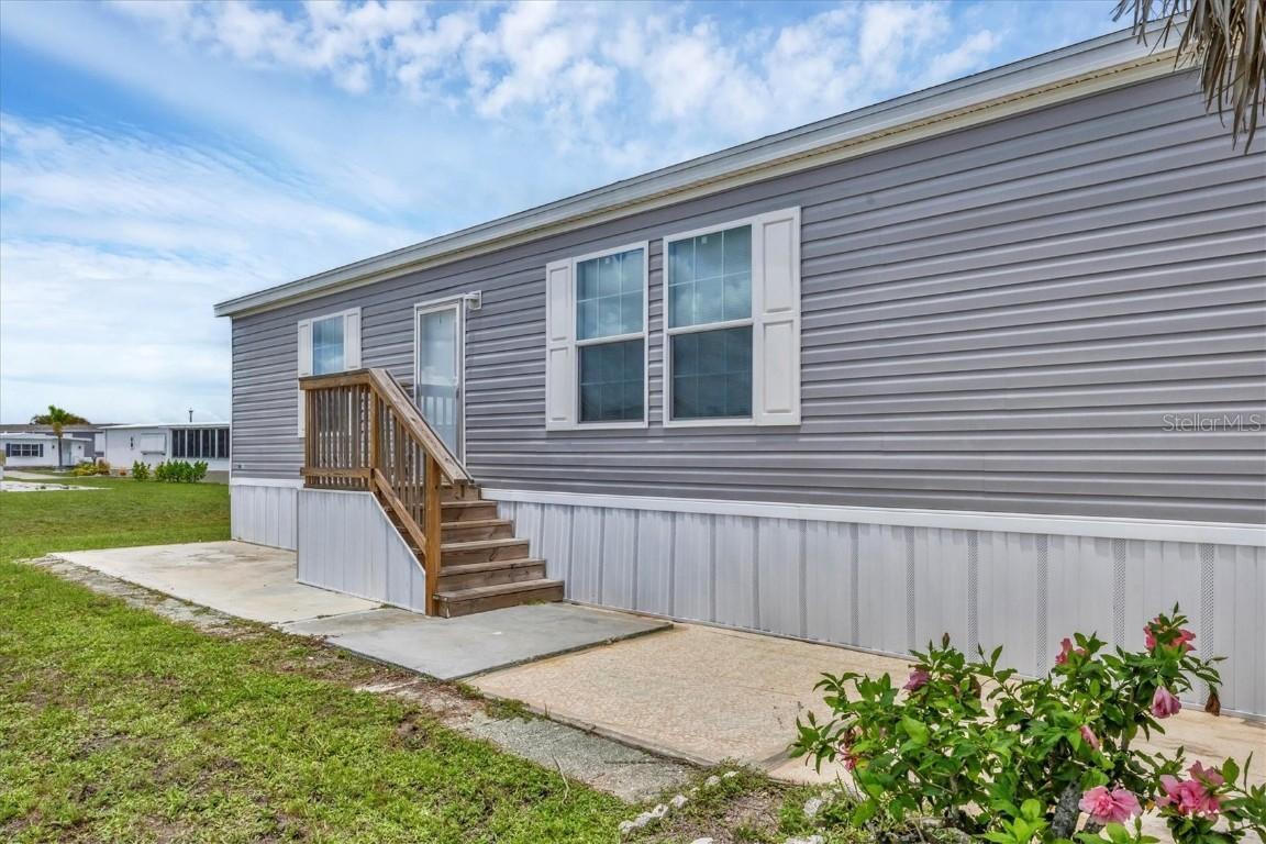 7337 Desant Ln., Port Charlotte, FL 33981