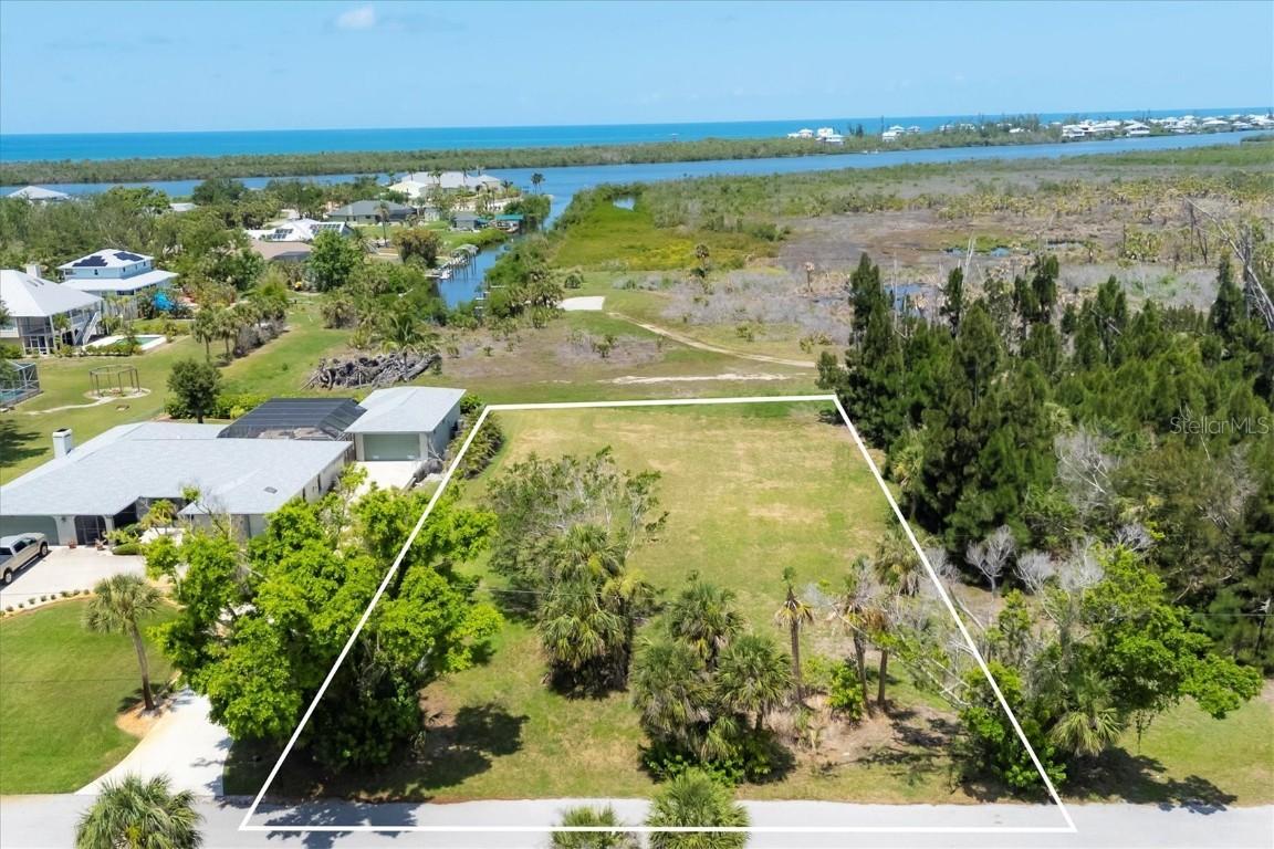 85 Green Dolphin Dr., Placida, FL 33946