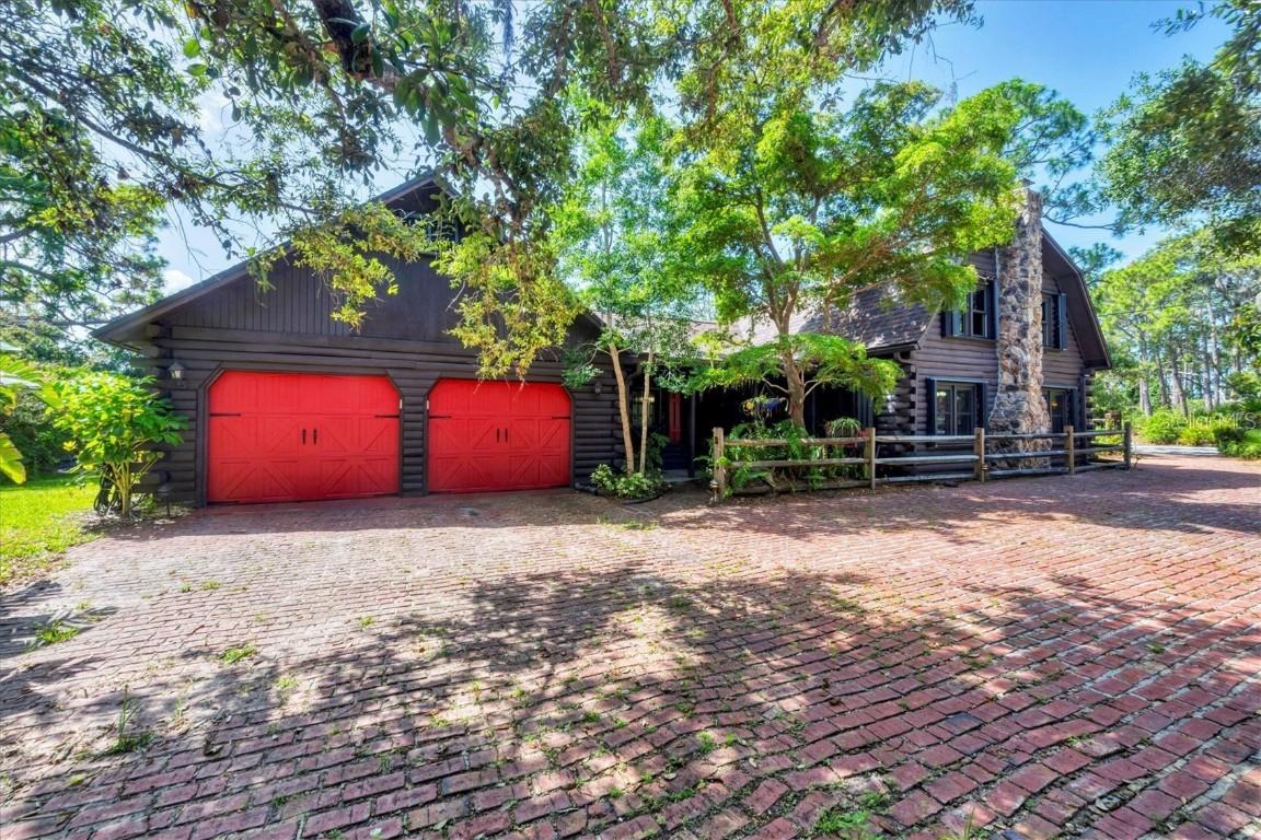 1550 Bayshore Dr., Englewood, FL 34223