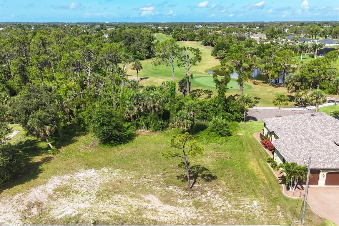 760 Rotonda Cir., Rotonda West, FL 33947