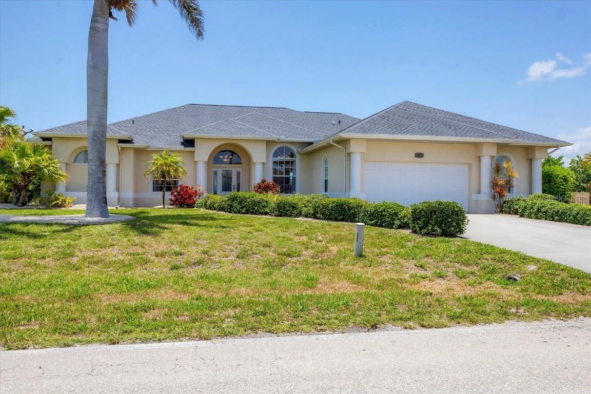 1002 Rotonda Cir., Rotonda West, FL 33947