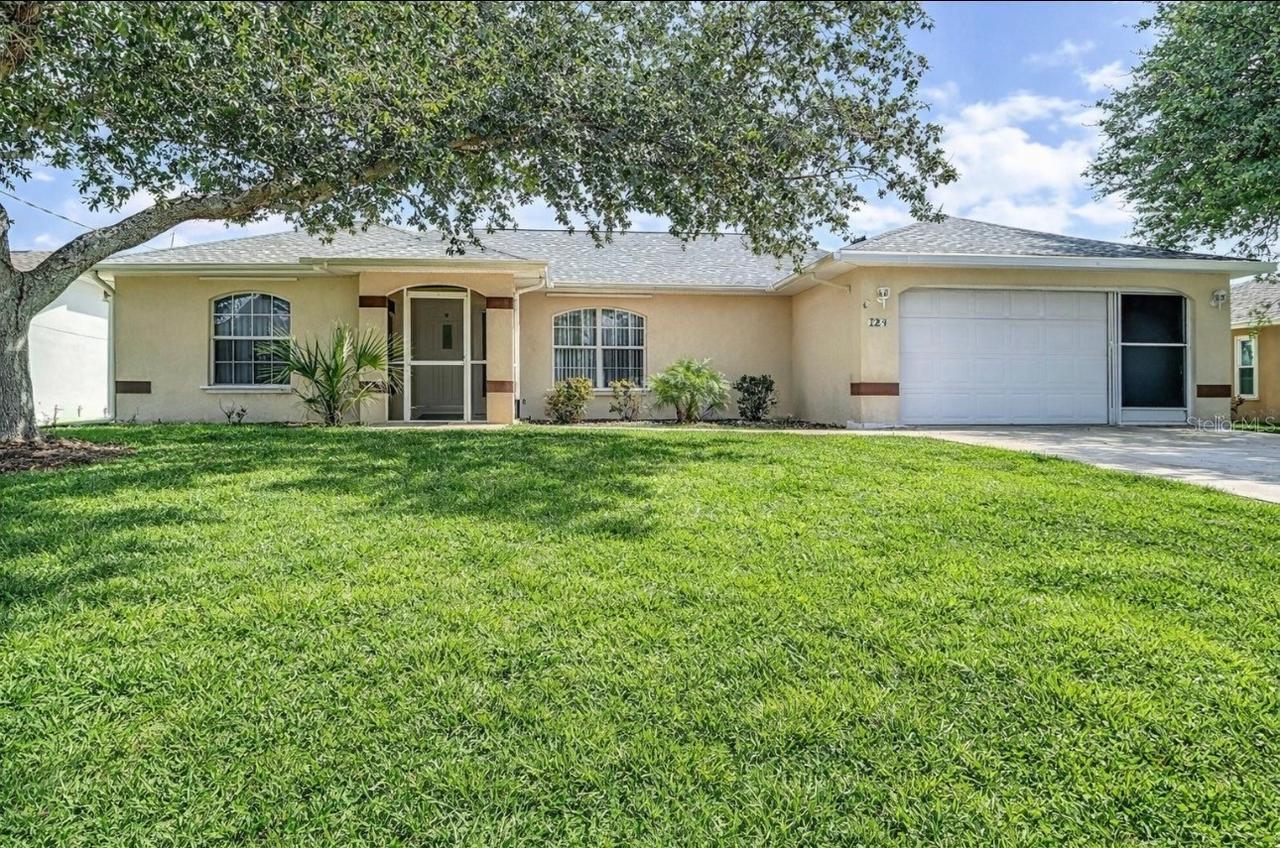 104 Mark Twain Ln., Rotonda West, FL 33947