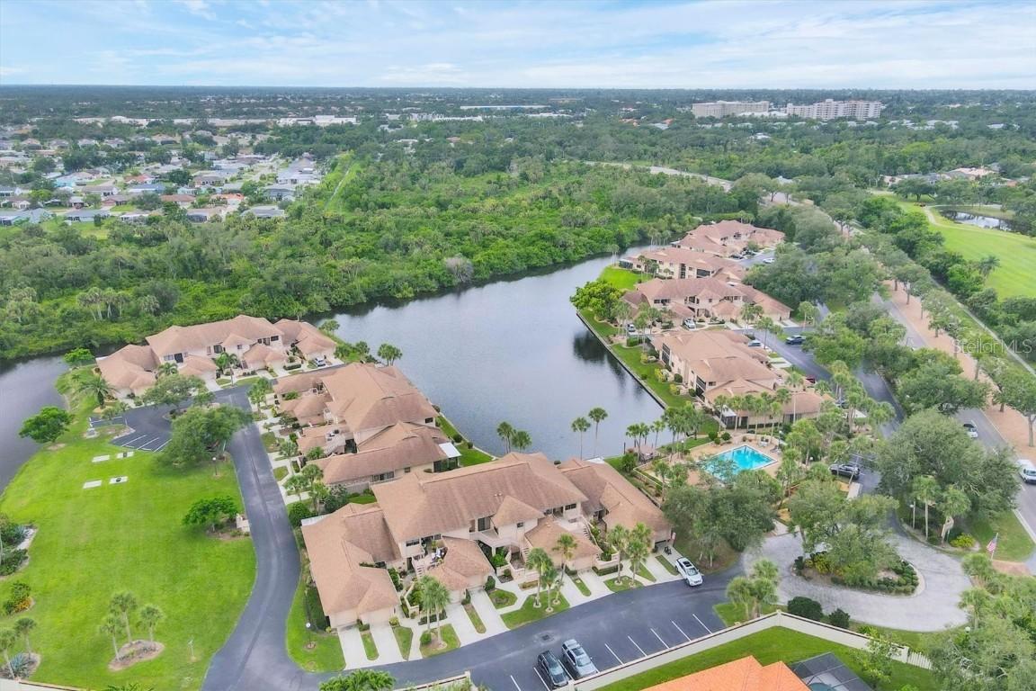 2004 Longpointe Cir. #E2, Venice, FL 34293
