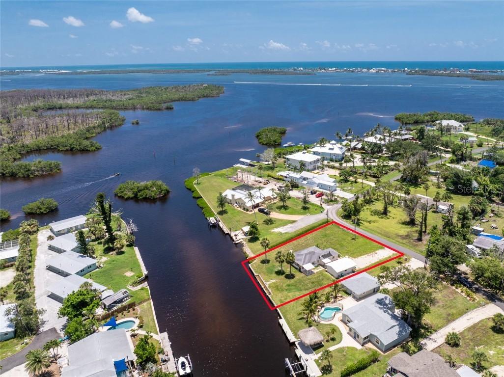 1899 Riverside Dr., Englewood, FL 34223