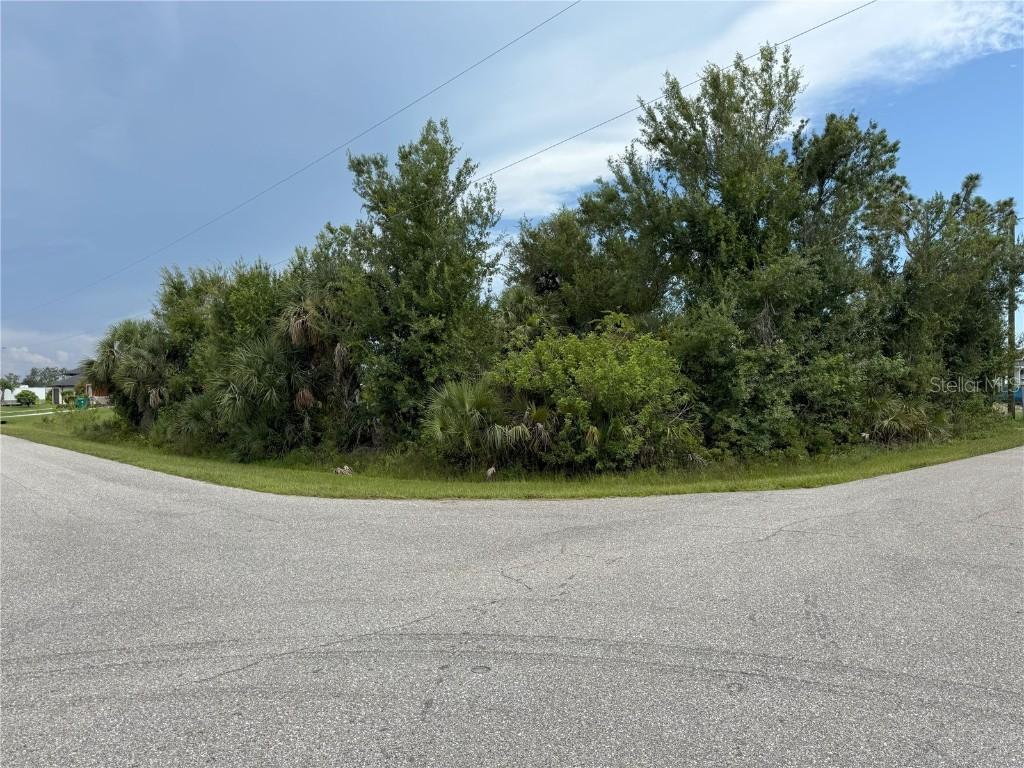 13257 Blake Dr., Port Charlotte, FL 33981