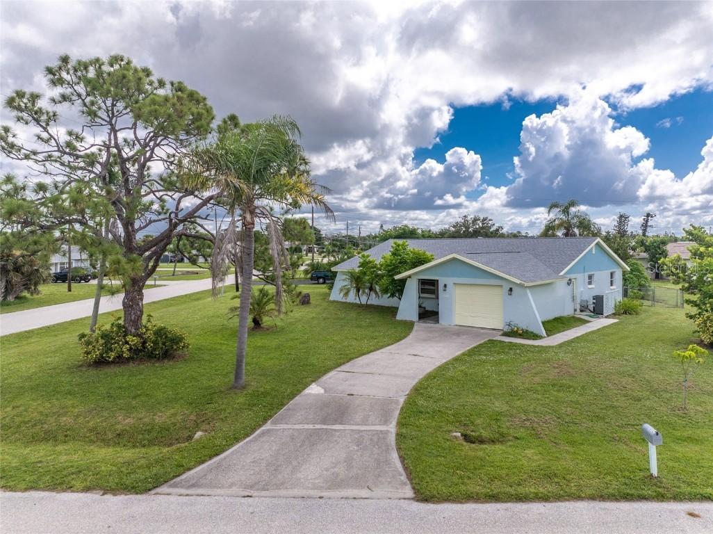 2535 10th St., Englewood, FL 34224