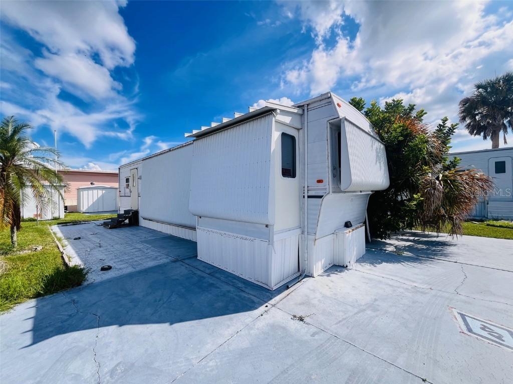 2215 73rd St. #156, Palmetto, FL 34221