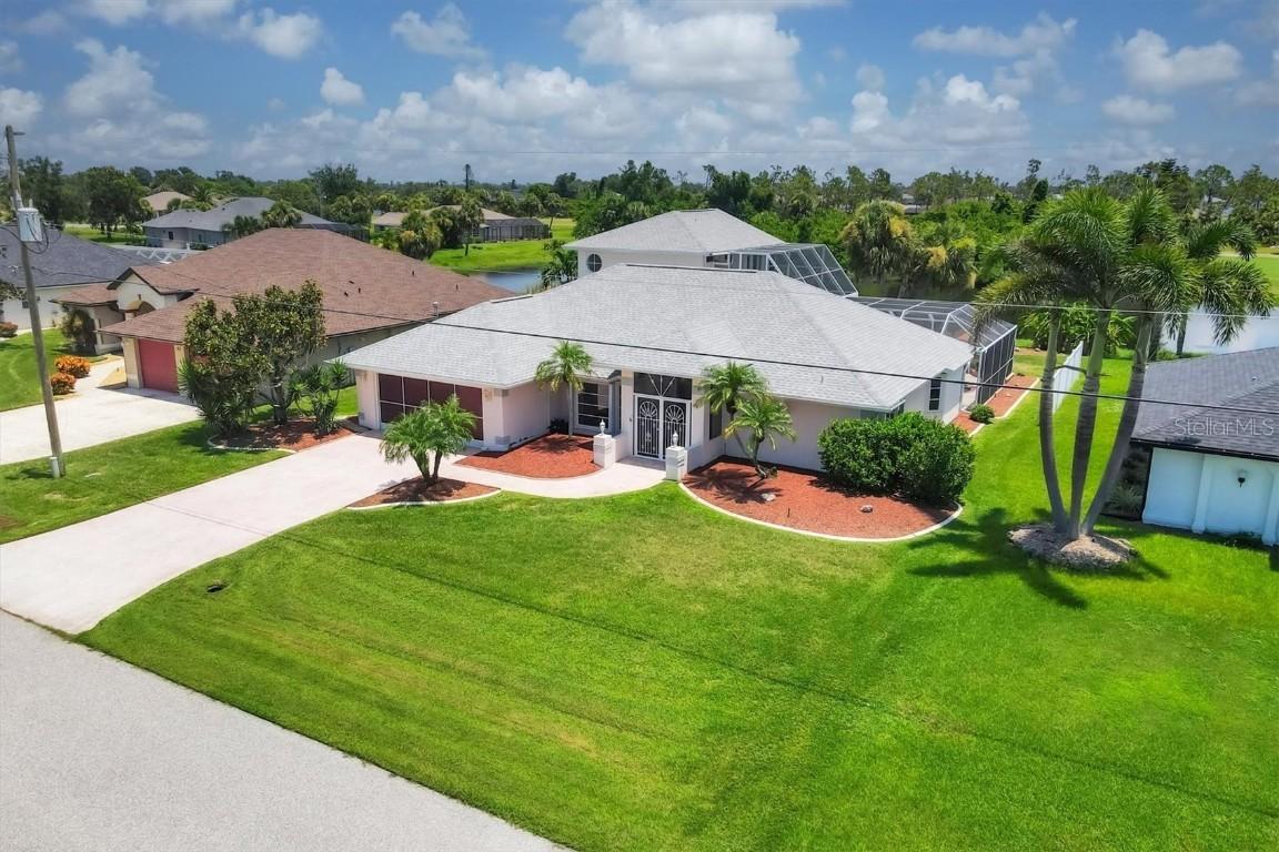 63 Clubhouse Rd., Rotonda West, FL 33947