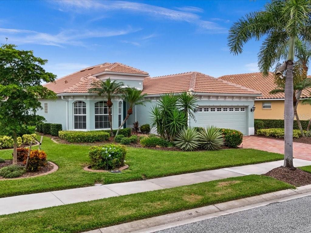 3927 Whispering Oaks Dr., North Port, FL 34287