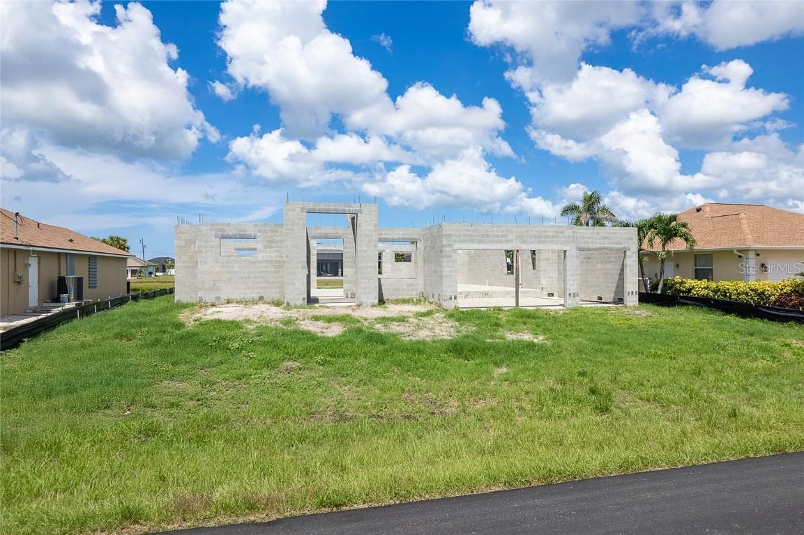 191 Tournament Rd., Rotonda West, FL 33947