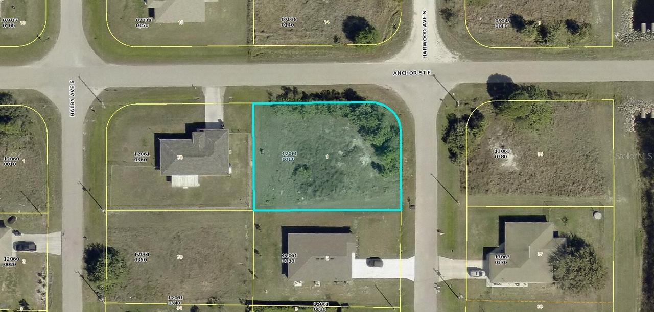1038 Harwood Ave., Lehigh Acres, FL 33974