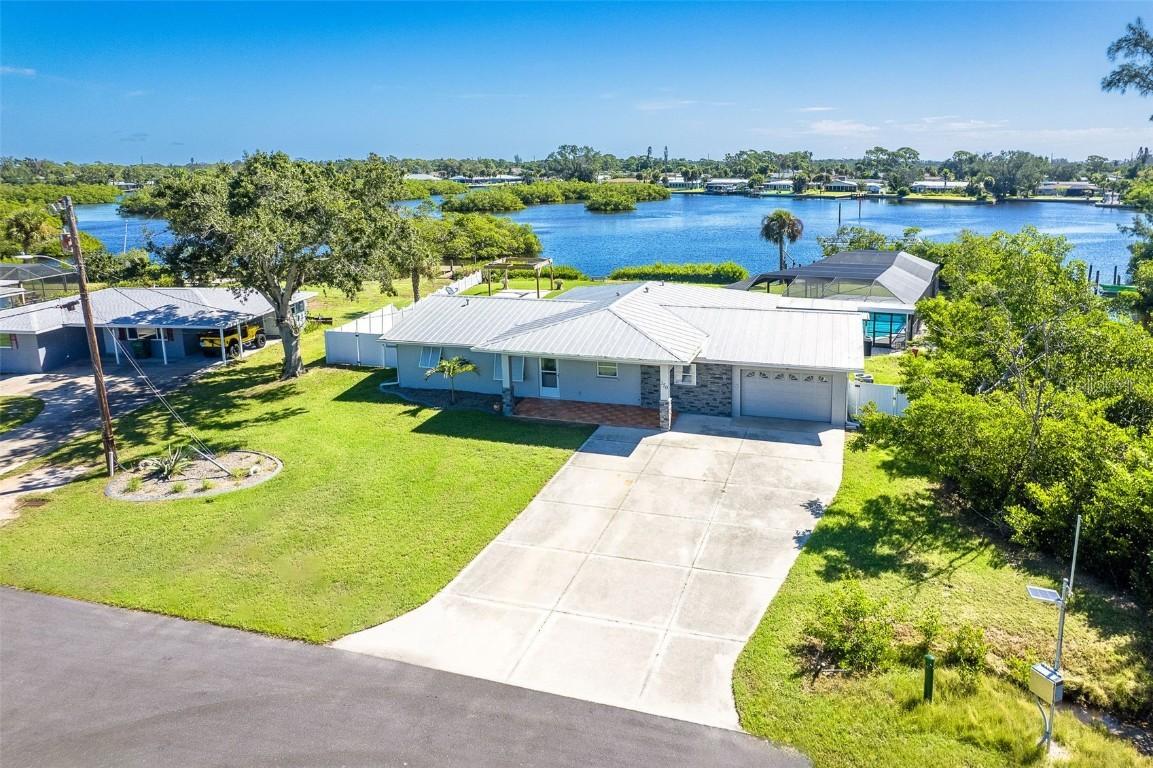 150 Crestview Dr., Englewood, FL 34223