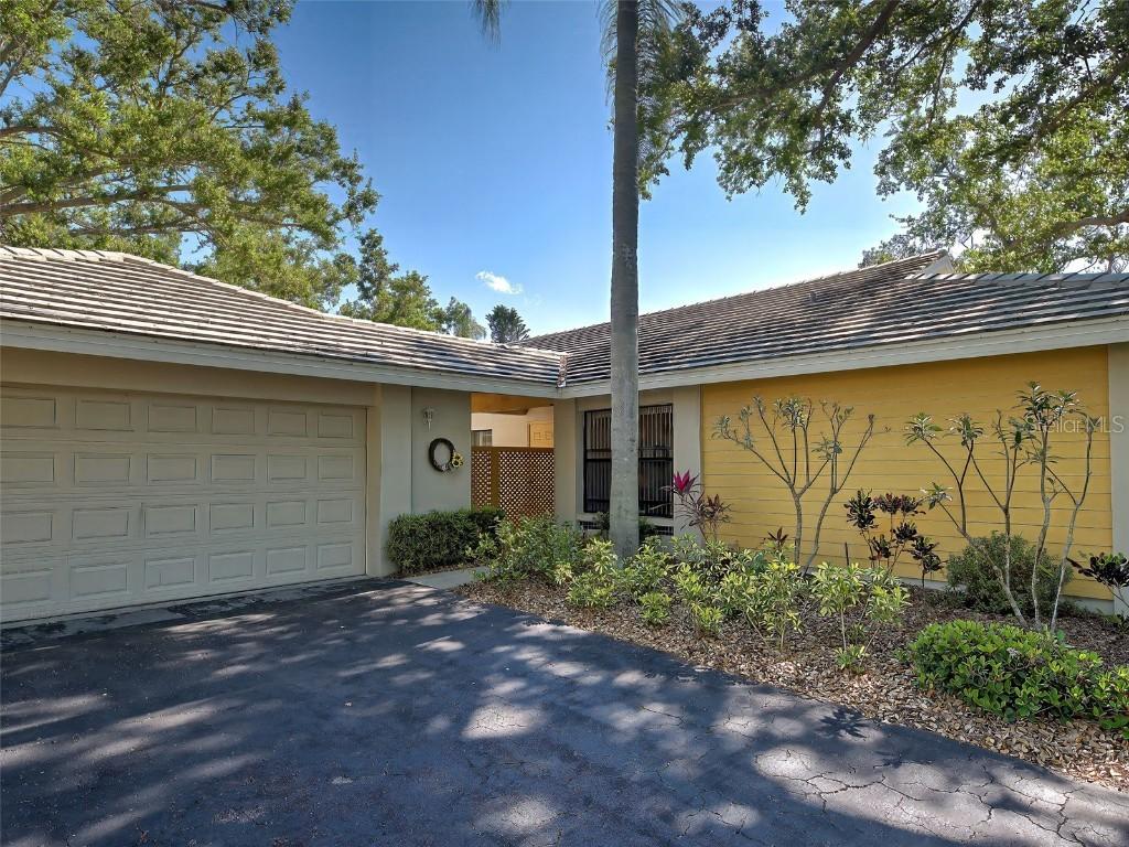 220 Southampton Drive Dr. #325, Venice, FL 34293