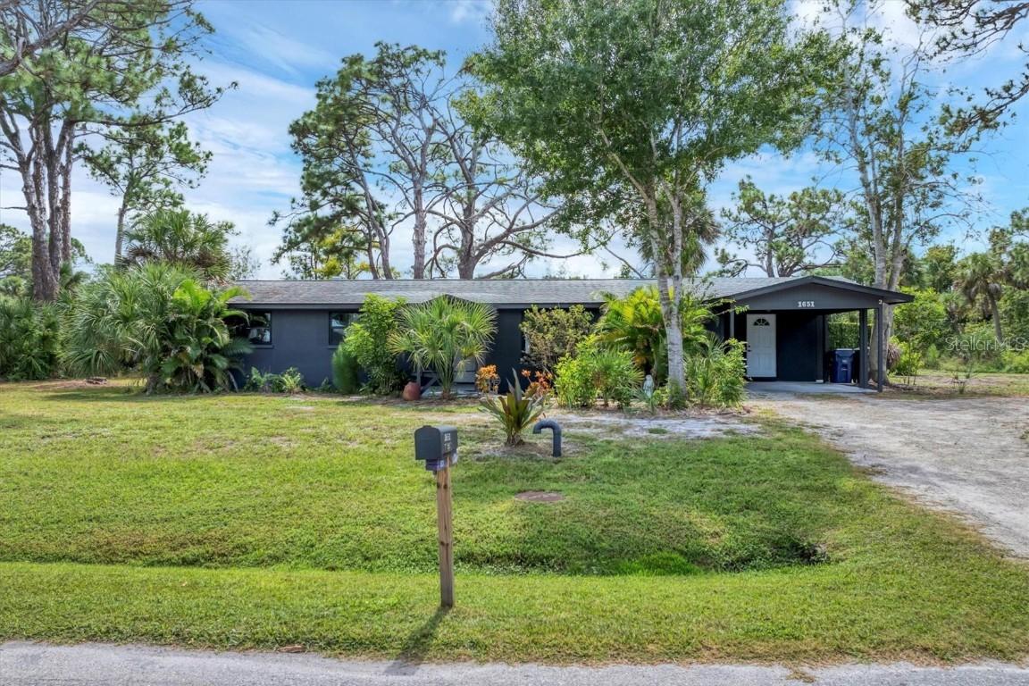 1651 Lakeview Pl., Englewood, FL 34223