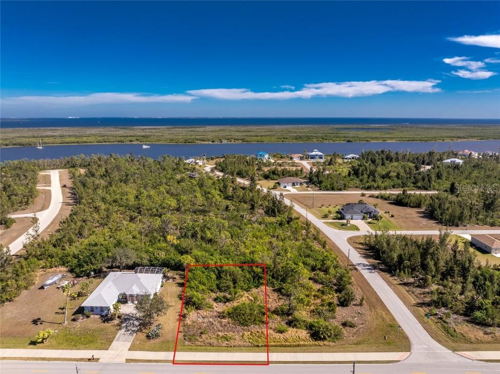 9346 St Paul Dr., Port Charlotte, FL 33981