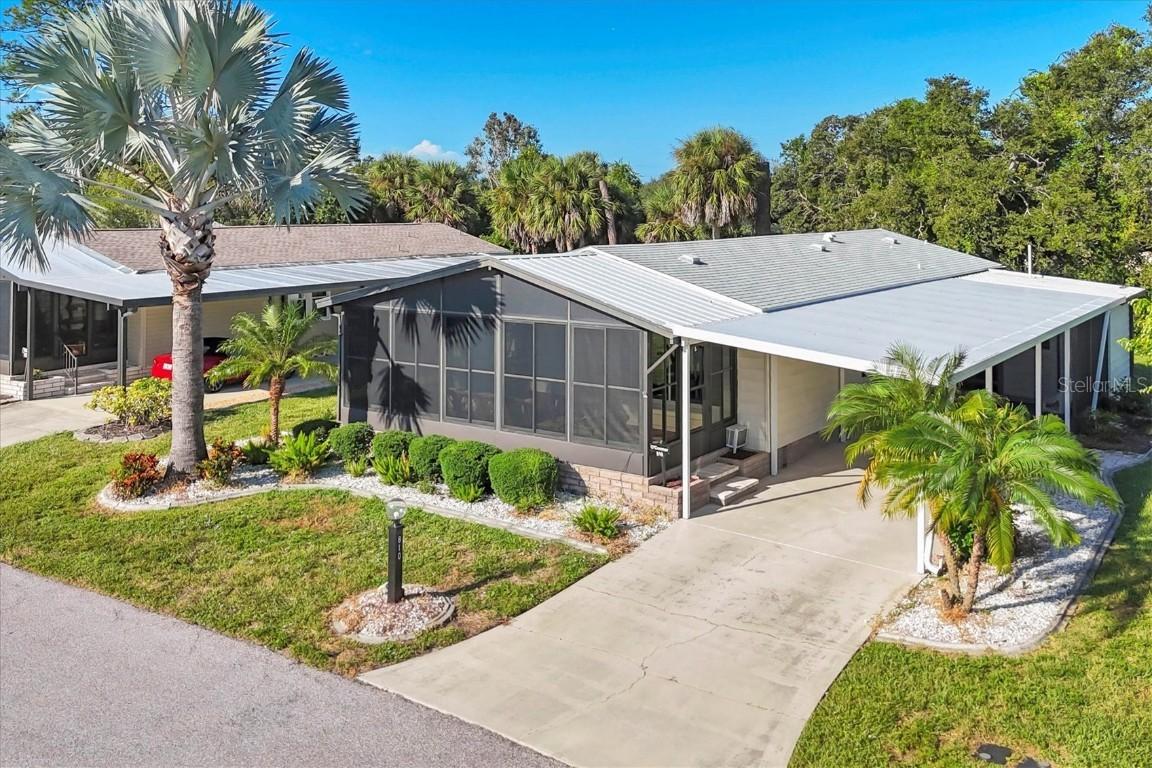 810 Manchester Ct., Englewood, FL 34223