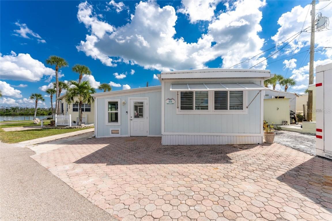 2295 N Beach Rd. #409, Englewood, FL 34223