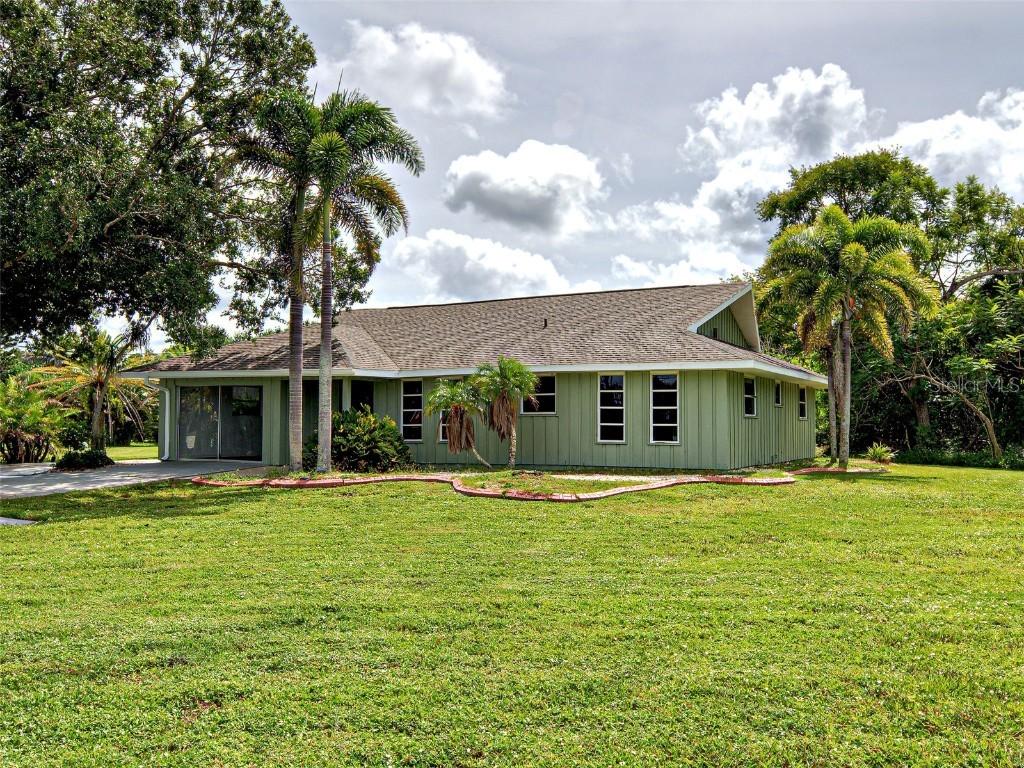 425 Morrison Ave., Englewood, FL 34223