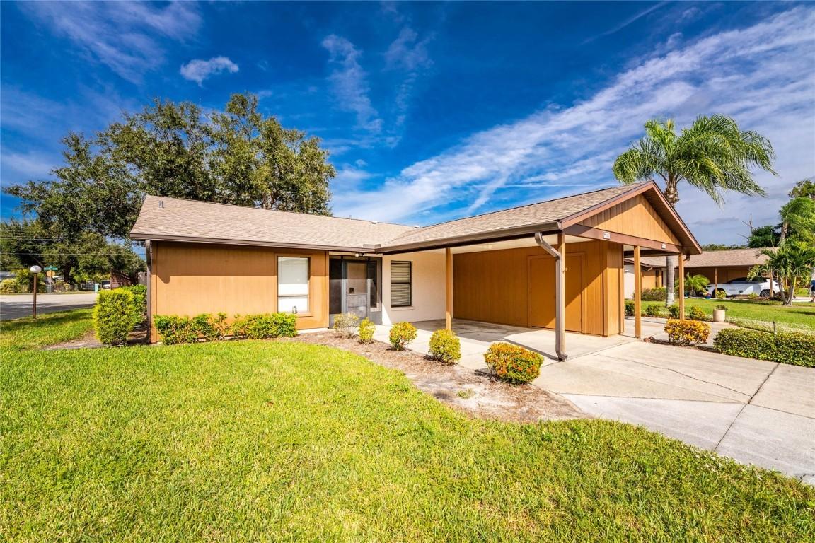 1800 Curry Tr. #11, Nokomis, FL 34275