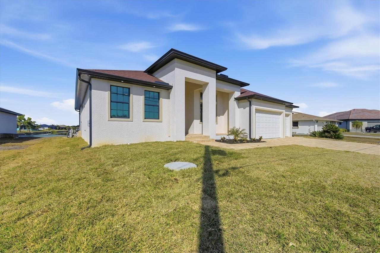 9364 Miami Cir., Port Charlotte, FL 33981