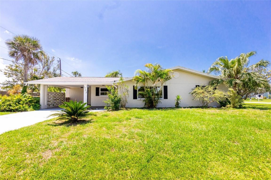 1725 Blue Bird Ln., Englewood, FL 34224