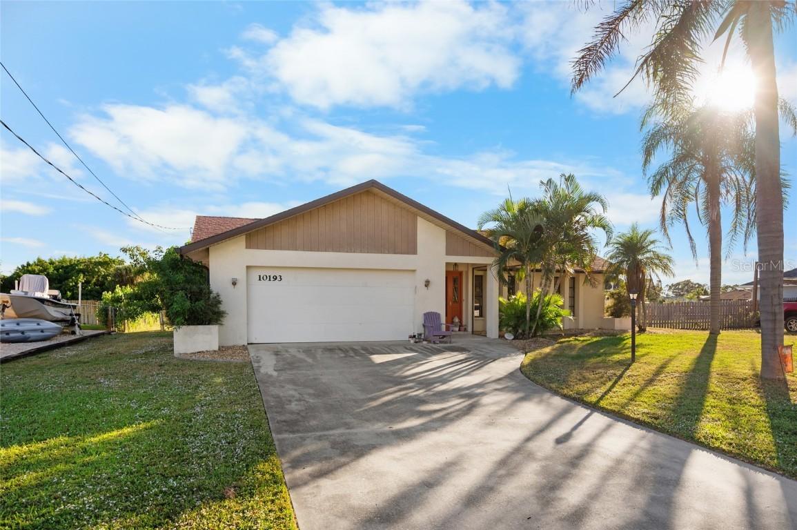 10193 Barker Ave., Englewood, FL 34224