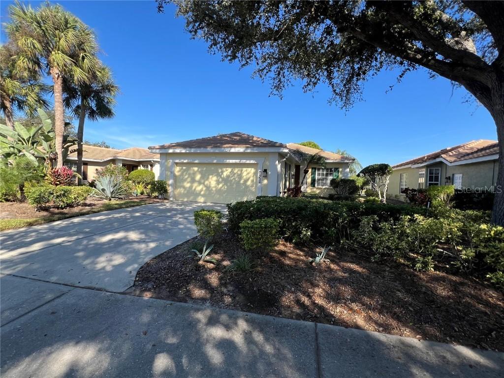 858 Tartan Dr., Venice, FL 34293