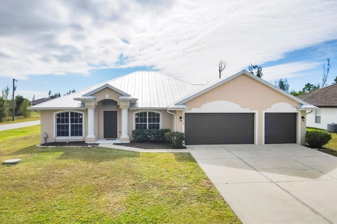 15117 Lyneburg Ave., Port Charlotte, FL 33981