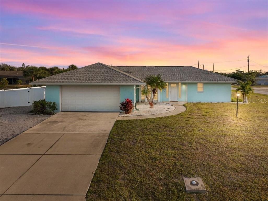 2061 Illinois Ave., Englewood, FL 34224