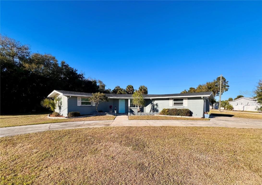 402 Belvidere Rd., Englewood, FL 34223