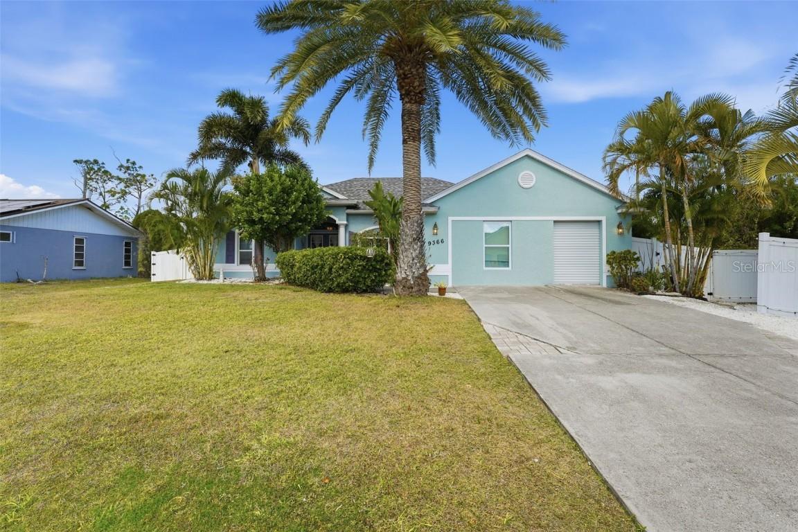 9366 Heartwellville Ave., Englewood, FL 34224