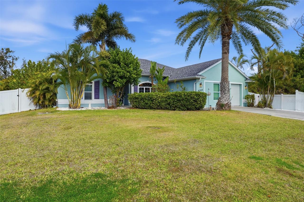 9366 Heartwellville Ave., Englewood, FL 34224