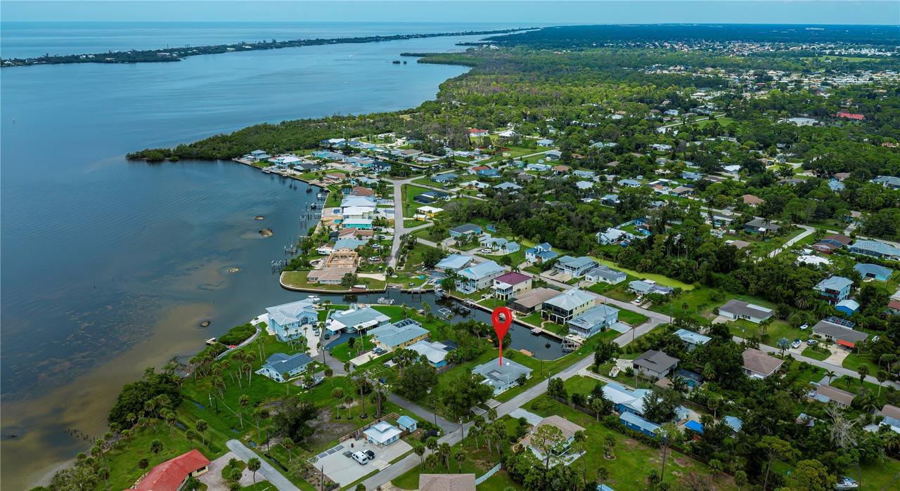 352 Oak St., Englewood, FL 34223